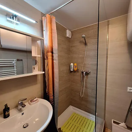 Monica Apartman 아파트